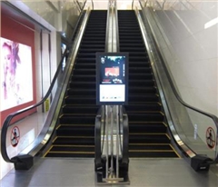 樓宇電梯LCD廣告機